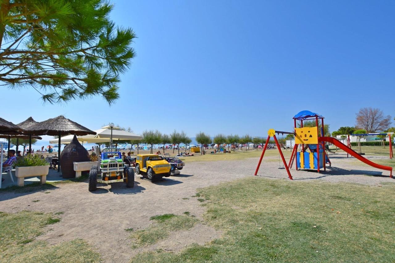 אומיס Apartments Mira מראה חיצוני תמונה