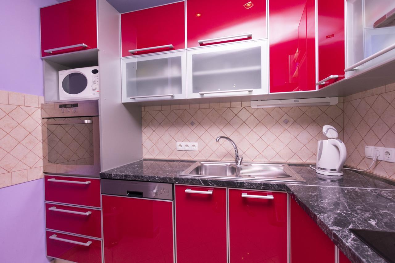 אומיס Apartments Mira מראה חיצוני תמונה